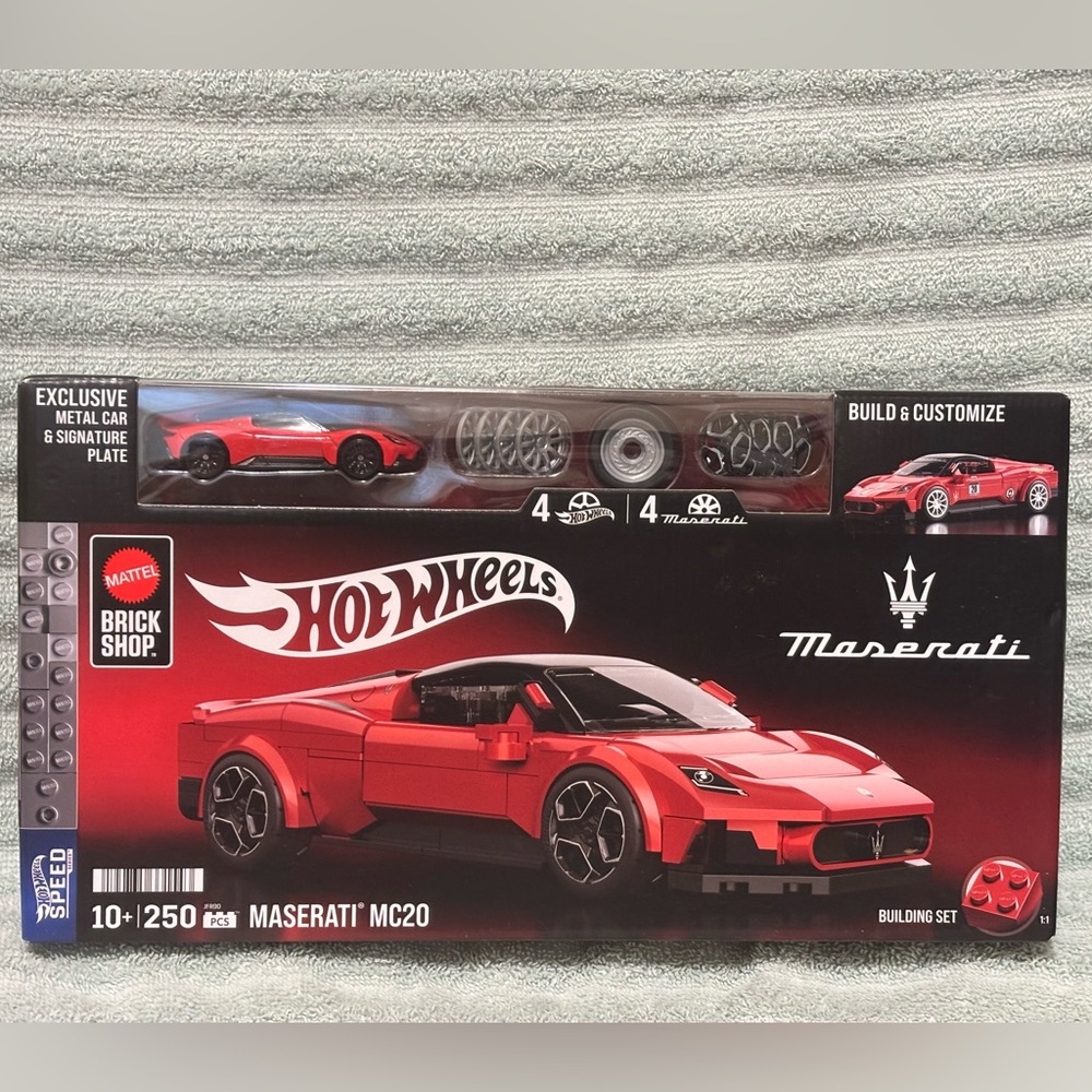 Mattel Brick Shop Wheels Maserati MC20 Building Set 250 piece - Red - NIB